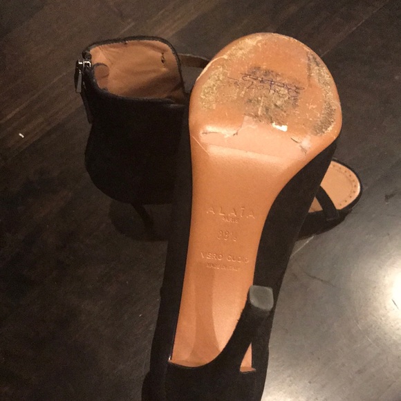 Alaia Heels - Picture 6 of 7